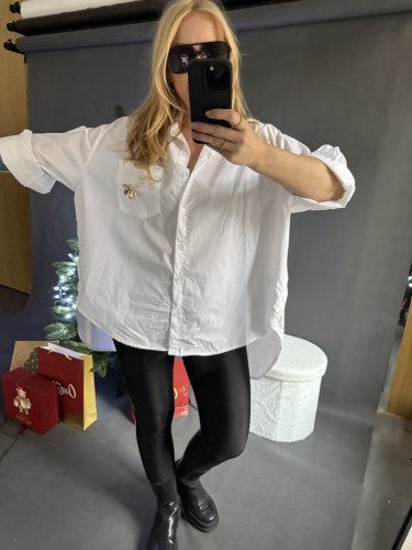 Košeľa Brošňa Oversize bavlna-bielá