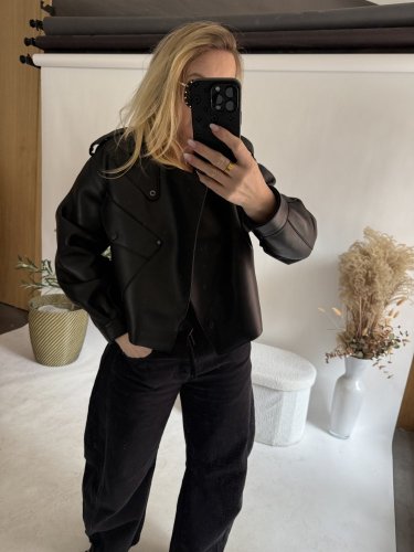 Křivák kožený- černý-na objendání cca 2 týdny