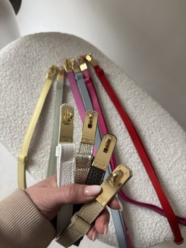 Pásek kožený posuvný se zlatou sponou-zlatý