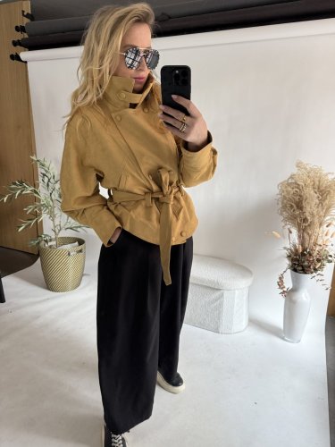 Krivák ala semiš s opaskom-mustard