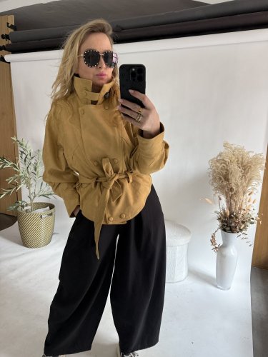 Krivák ala semiš s opaskom-mustard