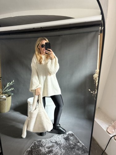 Svetr Mochy-krémový