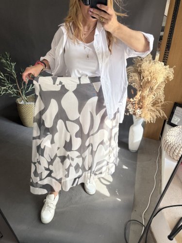 Tylová sukňa vzor-bielá