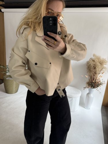 Křivák kožený- cream