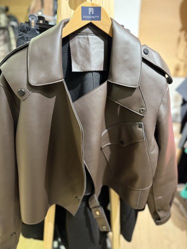 Krivák kožený-hnedý