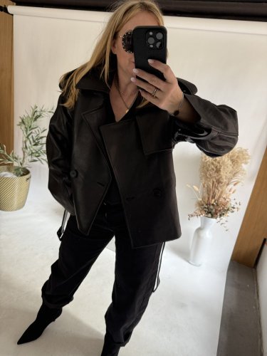 Kožená bunda na zavazování