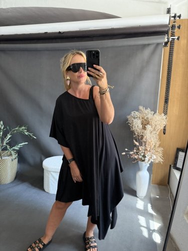 Šaty asymetrické s rozparkem Kamero SUN-černá