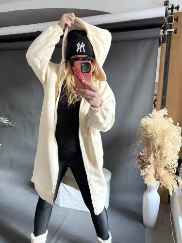 Dlouhá mikina Everyone-krémová