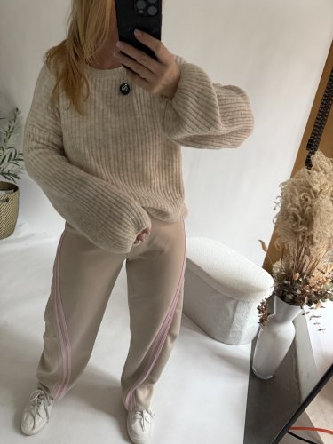 Svetr Bubble s oversize rukávem-krémový