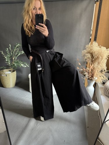 Kalhoty Pantagonna ve stylu sukně -čierná