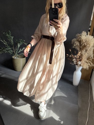 Šaty s opaskom Hodváb-béžové