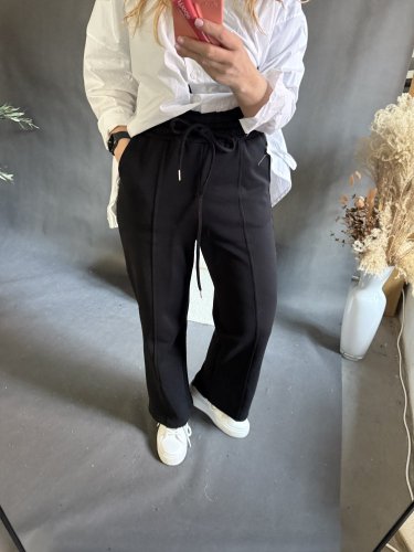 Teplákové nohavice Tara-čierne