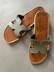 Sandálky Maroko kožené šedo zelené matné