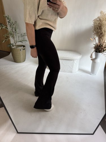 Legíny do zvonu Luxury-čierné