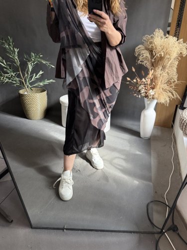 Tylová sukňa vzor-čierna