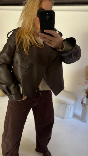 Krivák kožený-hnedý