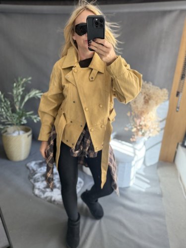 Krivák ala semiš s opaskom-mustard