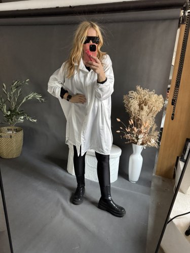 Košeľa lesklá Oversize UNISIZE-bielá