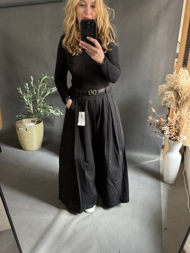 Kalhoty Pantagonna ve stylu sukně -čierná