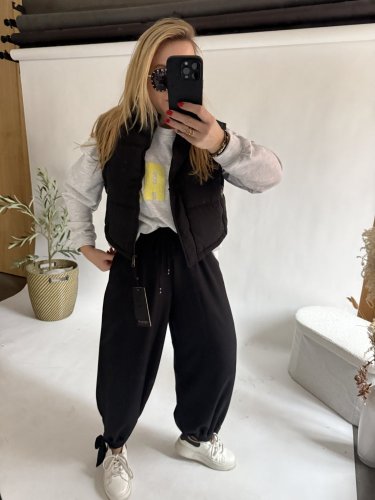 Nohavice Flowy hariem-čierná