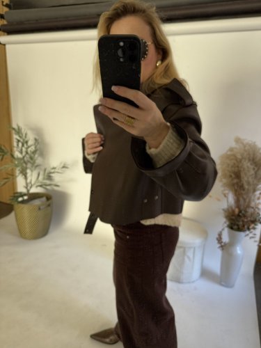 Krivák kožený-hnedý