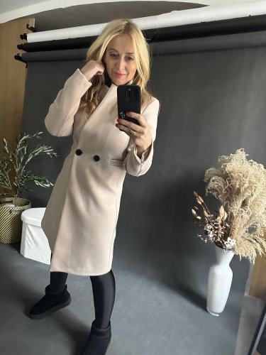 Kabát rovného střihu na knoflíky-Coco-krémový