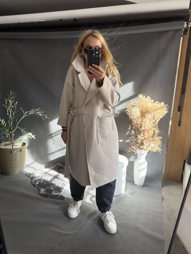 Kabát Sun s páskem-krémový