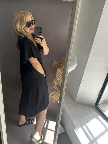 Šaty áčkové střihu Marca-černé