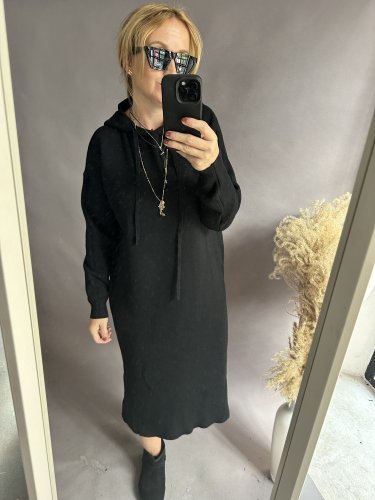 Dlouhé šaty s kapucí Jolie-černé