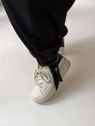 Nohavice Flowy hariem-čierná