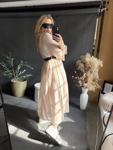 Šaty s opaskom Hodváb-béžové