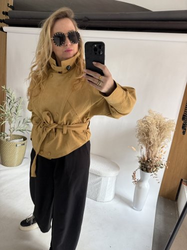 Krivák ala semiš s opaskom-mustard