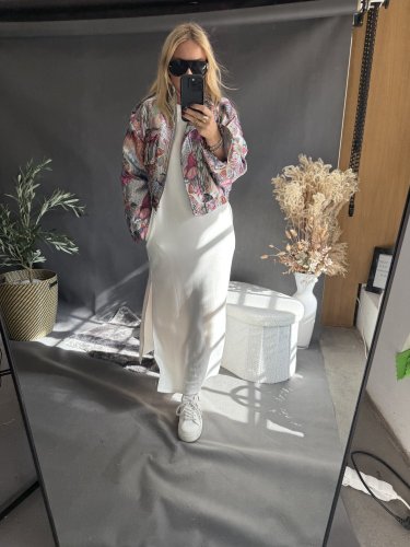 Šaty Basic dlouhé-bílé neprůhledné