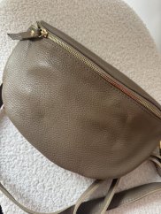Ledvinka Tesi malá-zip zlatý-mocca