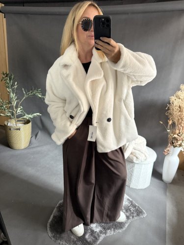 Kožíšek plyšák-krémový