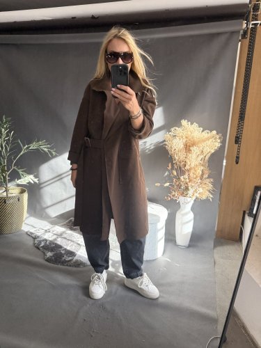 Kabát Sun s páskem-hnědý