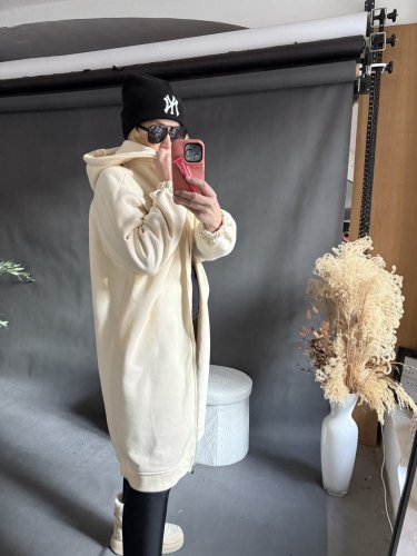 Dlouhá mikina Everyone-krémová