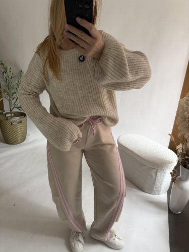 Svetr Bubble s oversize rukávem-krémový