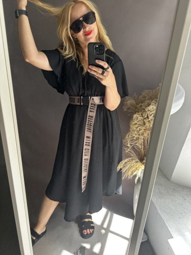 Šaty áčkové střihu Marca-černé