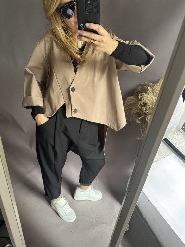 Kabátek lehký asymetrický SUN-cognac