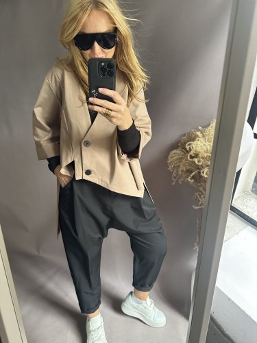 Kabátek lehký asymetrický SUN-cognac