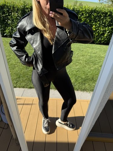 Křivák koženkový Evil-černá