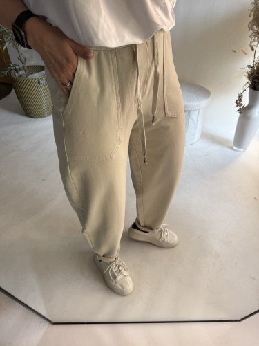 Tepláky Naif-béžové