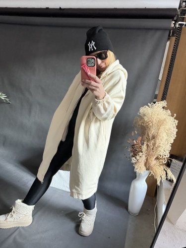 Dlouhá mikina Everyone-krémová