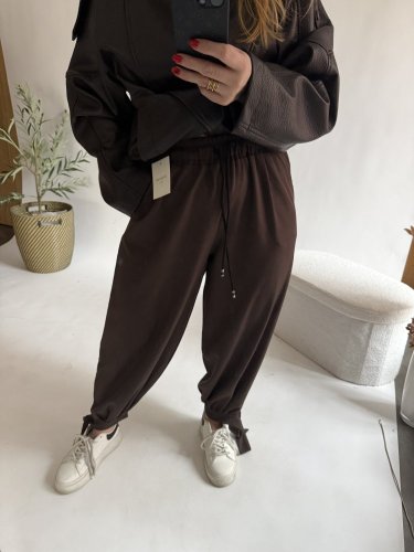 Nohavice Flowy hariem-hnedá