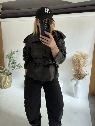 Kožená bunda na zavazování