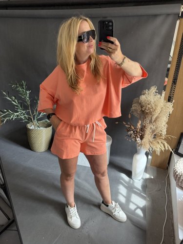 Crop mikina a šortky Gusto-losos