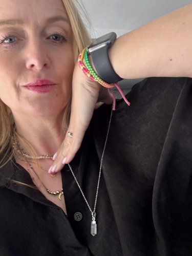 Náhrdelník s krystalem-stříbrný