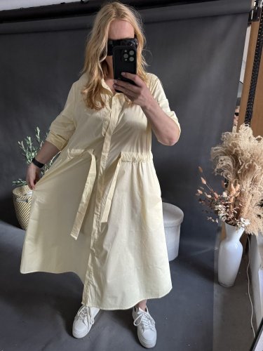 Šaty Business-citronově žlutá