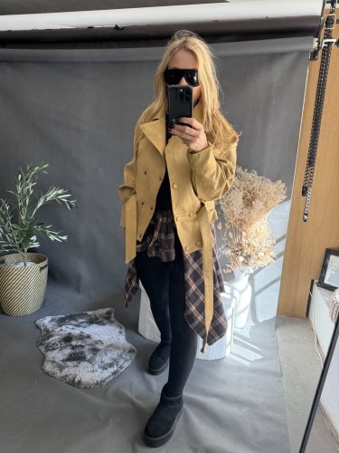 Krivák ala semiš s opaskom-mustard